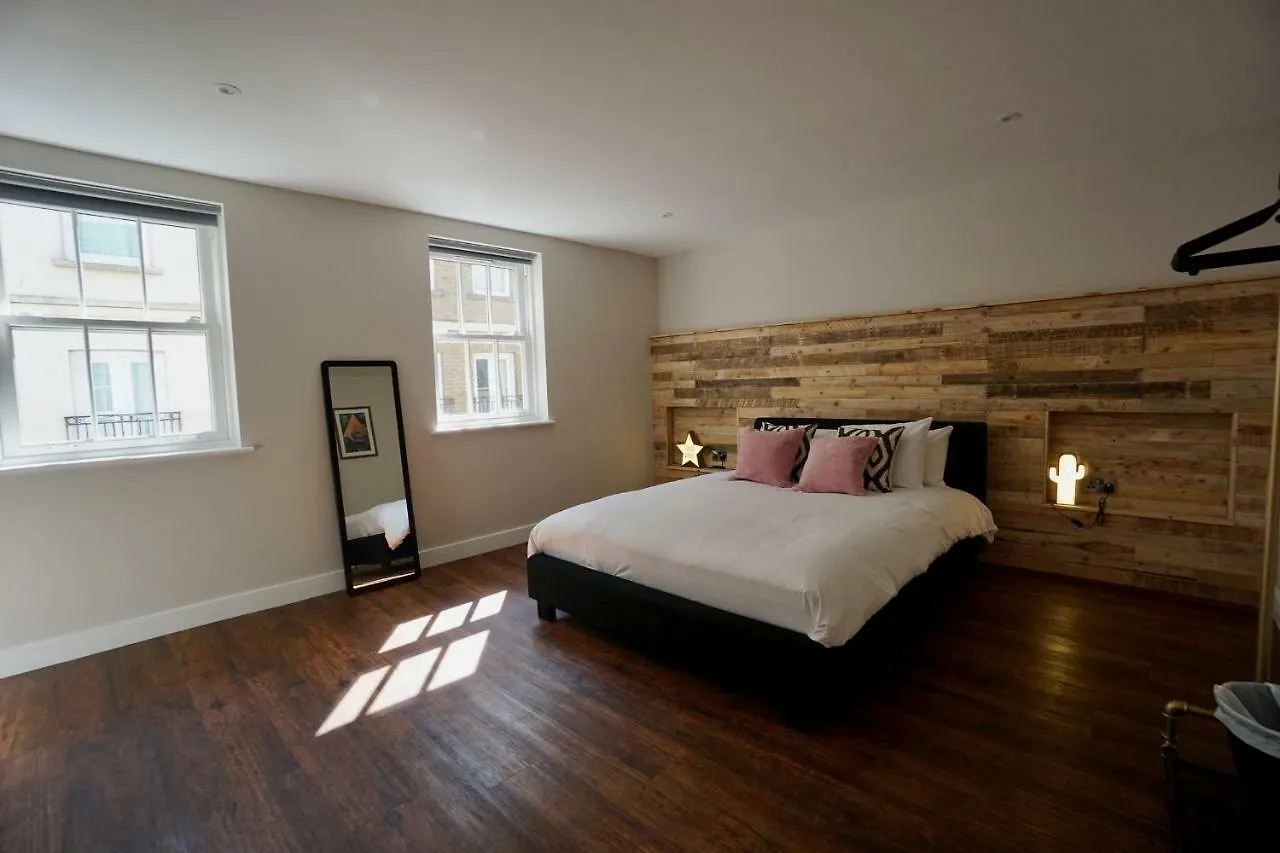 N5 Townhouse, Brighton Sleeps 20 Villa