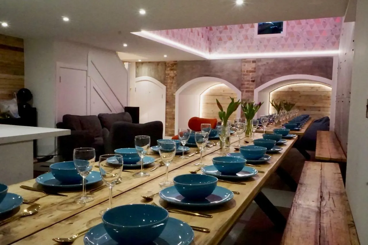 Nyaraló N5 Townhouse, Brighton Sleeps 20 Villa